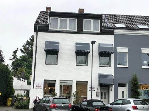 B&B Düsseldorf - Pension Pagalies - Bed and Breakfast Düsseldorf