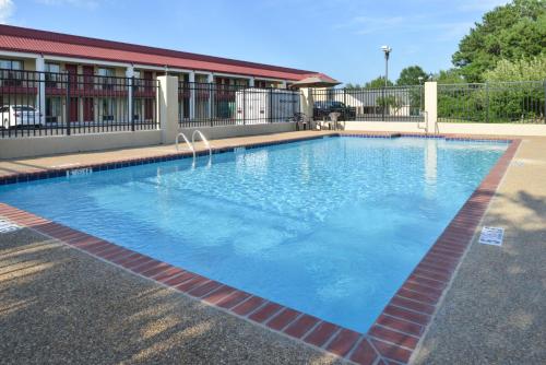 Americas Best Value Inn Tupelo Barnes Crossing