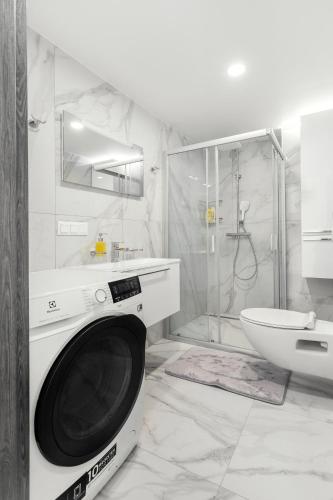 Luxurious Kaunas Basilica Apartment in Old Town by Urban Rent