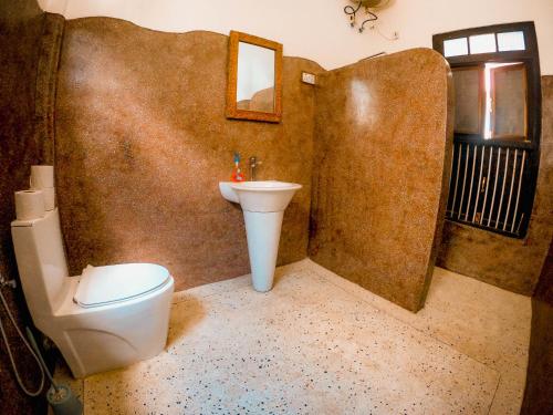 zLife Stone Town - image 5