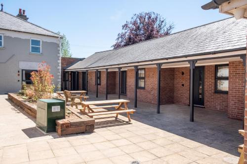 Birch – Three Tuns Apartments - image 6