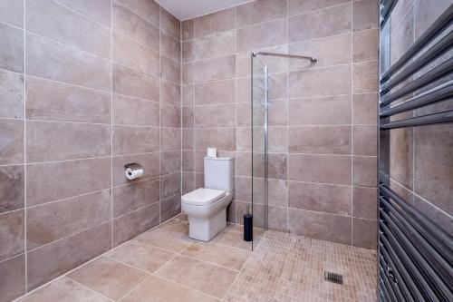Birch – Three Tuns Apartments - image 2