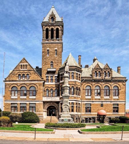 City Hall Grand Hotel - Williamsport