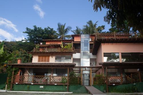 Casas em Ilhabela com Linda vista, em Vila Paulino, casas Colibri e Tucano, praia Itaguaçu