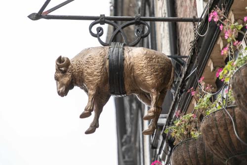 Golden Fleece York 5