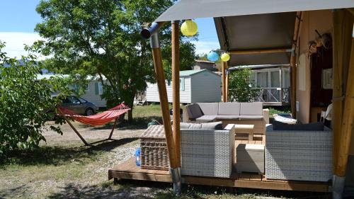 Glamping Villatent at Le Lac Bleu