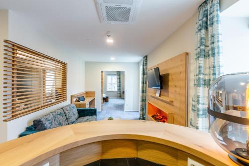 Schwan und Post Business Quarters - image 6