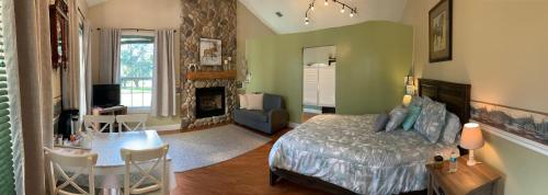 Rock Pointe Ranch in Floral City