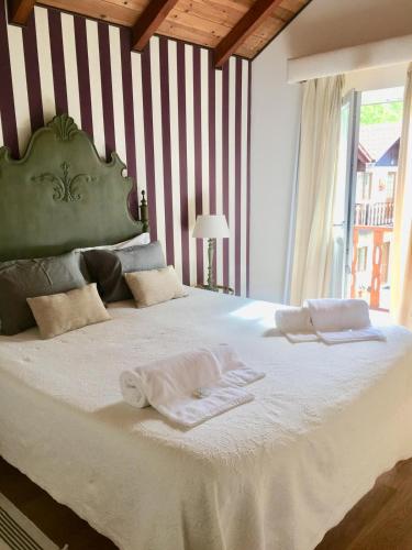2 bedrooms, 3 beds