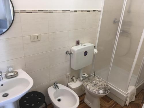Check-Inn Rooms Genova Centro - image 4