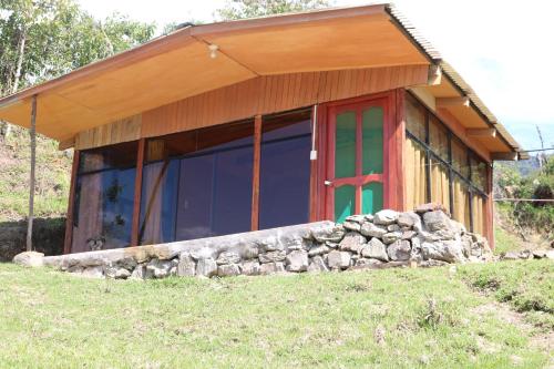 Llactapata Lodge overlooking Machu Picchu - camping - restaurant Santa Teresa