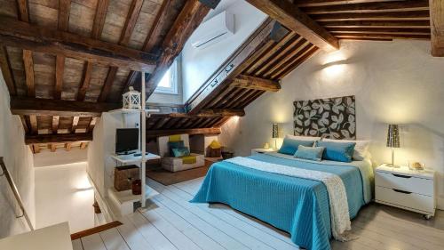 One-Bedroom Apartment - Split Level