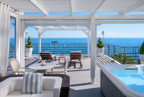 199327183 Panorama Suites & Spa - Adults Only