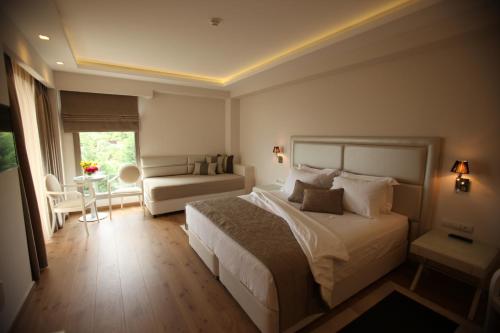 Calma Hotel & Spa - image 6