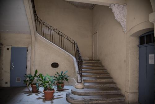 Les Jardins De L´Ecusson - Première Conciergerie - image 3