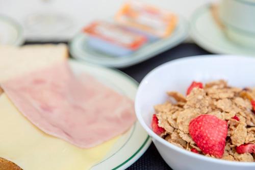 Hostal Molins Park - image 10