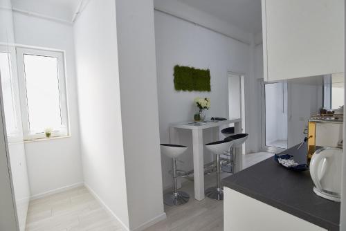 Metropole Apartments Old Town - image 10