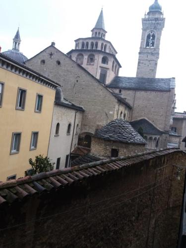  Casa di Giulia, Pension in Bergamo bei Villa dʼAlmè