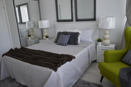 Metropole Apartments Old Town - image 4