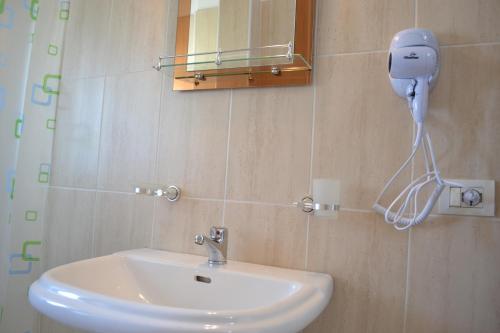 Kela's SEAVIEW Studio Apartment - image 9