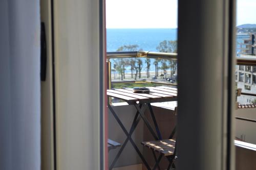 Kela's SEAVIEW Studio Apartment - image 6