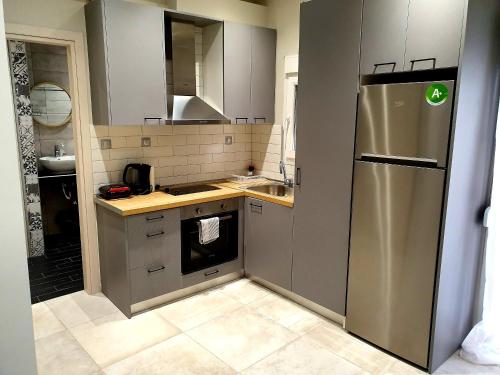 Cosmopolitan Apartment Nilie Suites Aprts In Thessaloniki