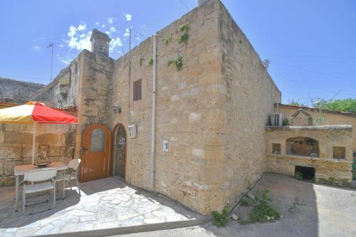  Stone house in Rhodos