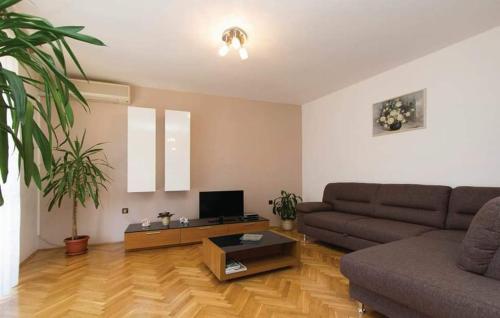APARTMENT ROZA-800M FROM THE BEACH