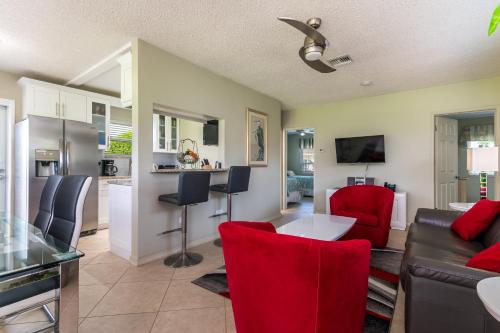 Beach & Waterway RFV Resort BB in Hillsboro Part (FL)