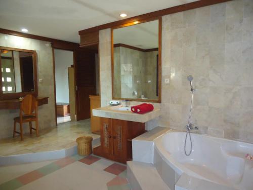 Ananda Resort Seminyak - image 5