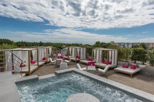 Oz'Inn Hôtel & Spa - Hôtel - Agde