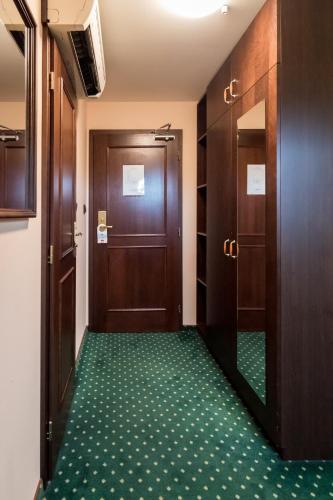 赫吉玛纳萨洛维奇酒店 赫吉玛纳萨洛维奇酒店