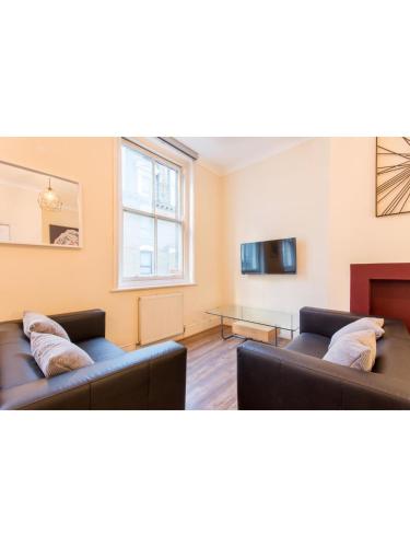Newly Renovated Flat In Leicester Square, , London