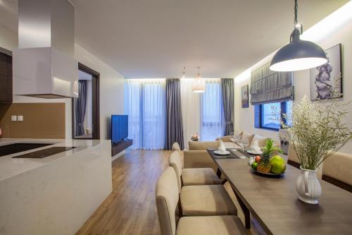 2 bedrooms, 3 beds