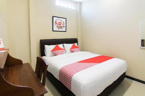 B&B Yogyakarta - SUPER OYO 890 Dewi Fortuna Guest House - Bed and Breakfast Yogyakarta