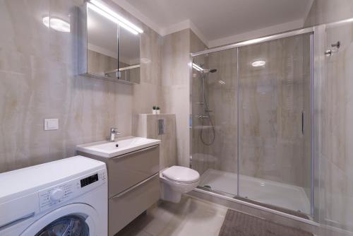 WaterLane Island - Old Town Apartments by Renters Prestige - image 6