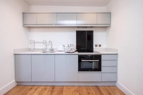 Elm – Three Tuns Apartments - image 10
