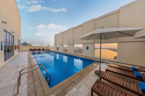 Swimming pool, Citymax Hotel Ras Al Khaimah in Ras Al Khaimah