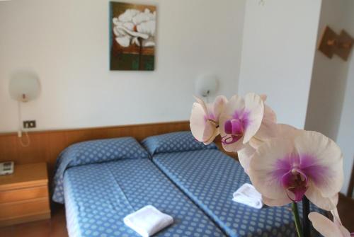 Hotel Castell Room Type - Double or Twin Room with Lake View