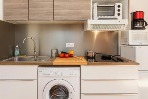 Superior Apartment image 6