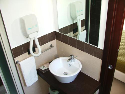 Villa Faro B&B – San Vito Lo Capo, CA