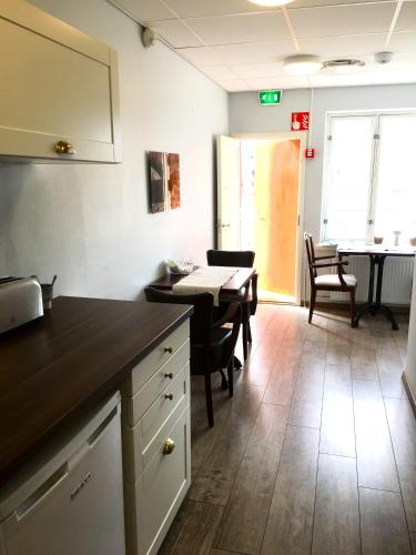 Hjalmar’s Hotel 5