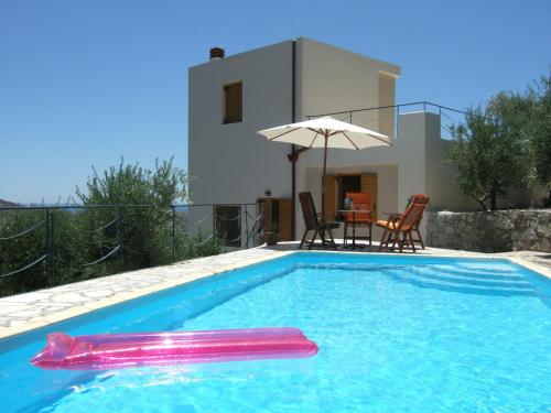  Luxurious Villa in Crete with Swimming Pool, Pension in Myrtos