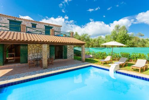  Villa Diony in Makris Gialos