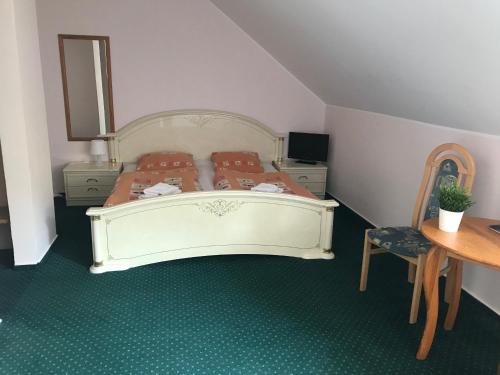 Large Double Room