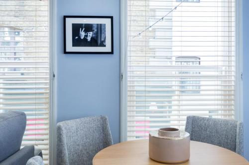 Urban Chic- Covent Garden - image 8