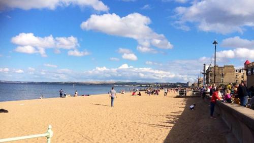 Beach, Straven Guesthouse in Portobello