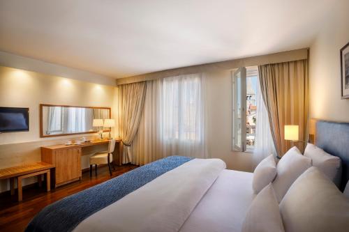 Room for 2 Old town view - Hotel image 3