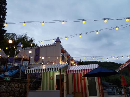 숙소 외관, Explorers Retreat Matlock Bath in 매트로크