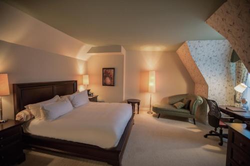 room detail thumbnail 0